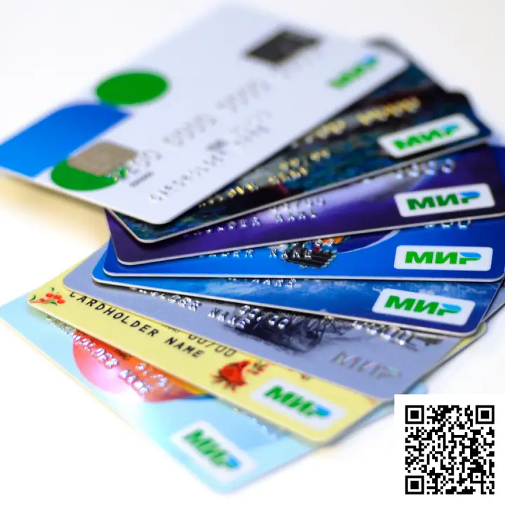 Сканируйте qr код и оформите дебетовую социальную карту 