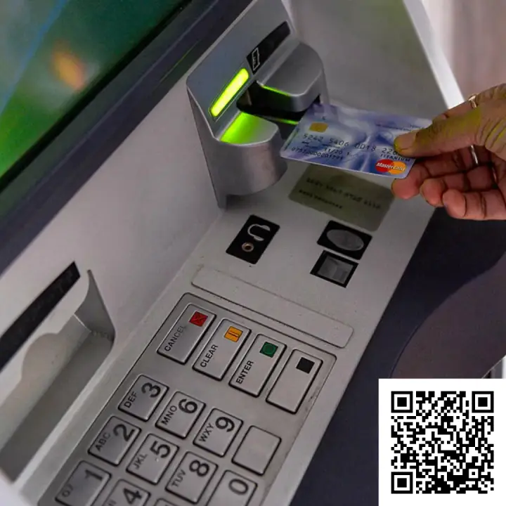 Сканируйте qr код и оформите кредитную карту