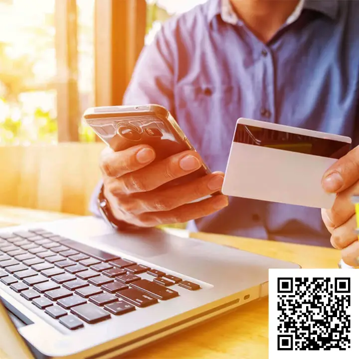 Сканируйте qr код и оформите лучшую карту для покупок в интернете